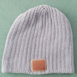 Love Your Melon beanie 💙